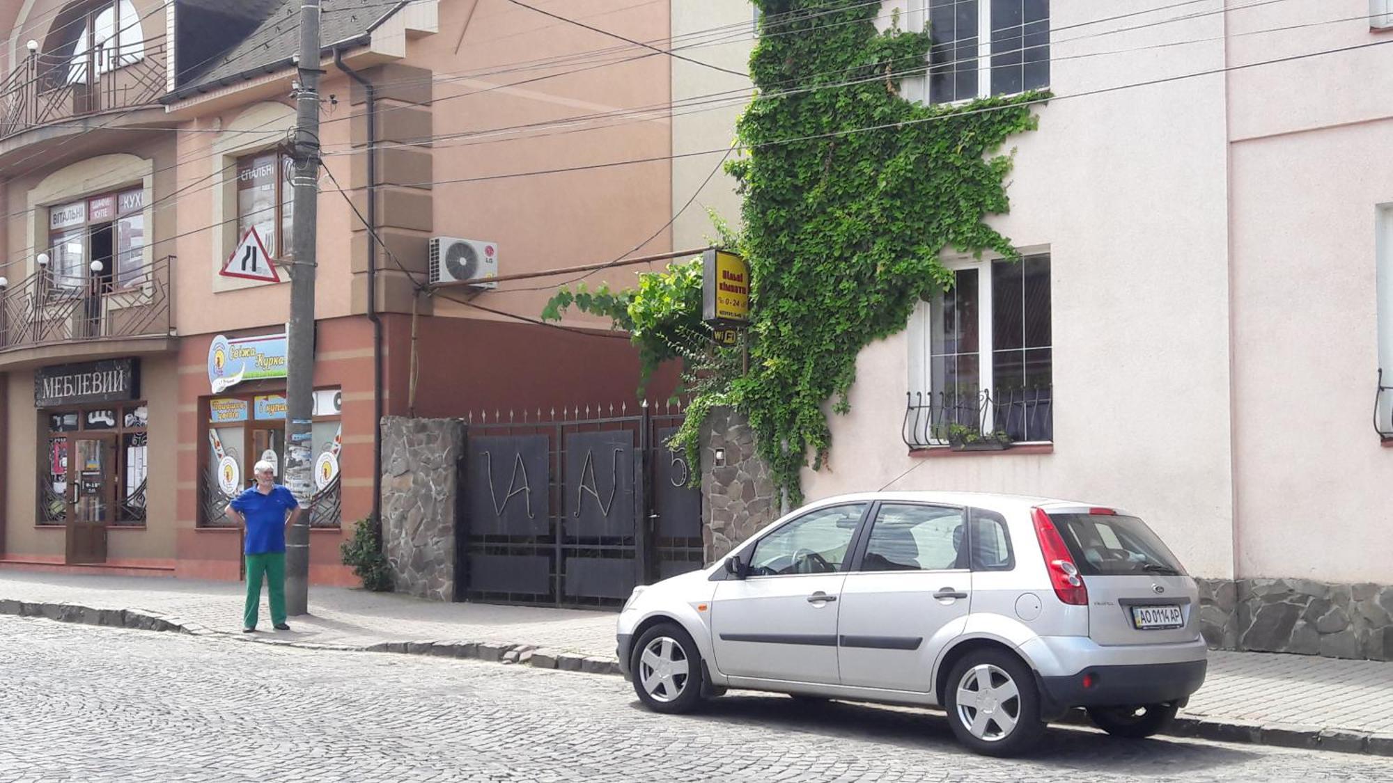 Vilni Kimnaty Hotel Mukatjevo Eksteriør billede